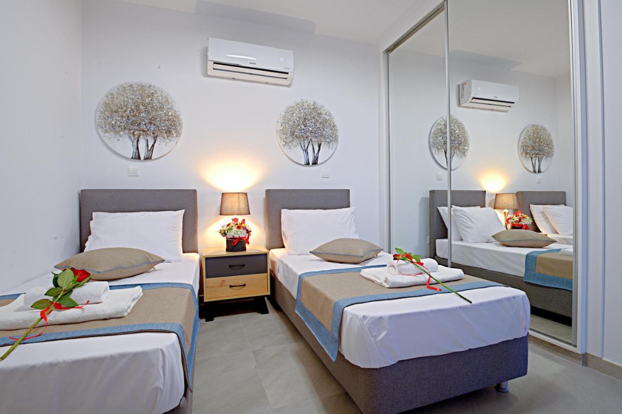 Golden Tree Apartment Paralimni Eksteriør billede