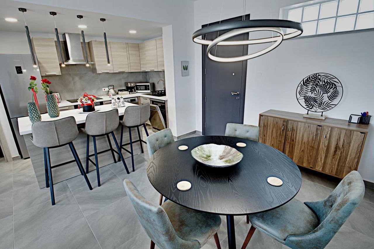 Golden Tree Apartment Paralimni Eksteriør billede