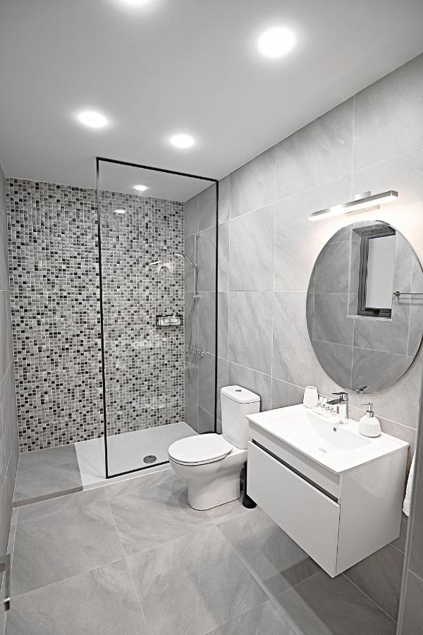 Golden Tree Apartment Paralimni Eksteriør billede